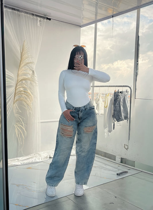 Jean baggy + Body escote manga larga 💜