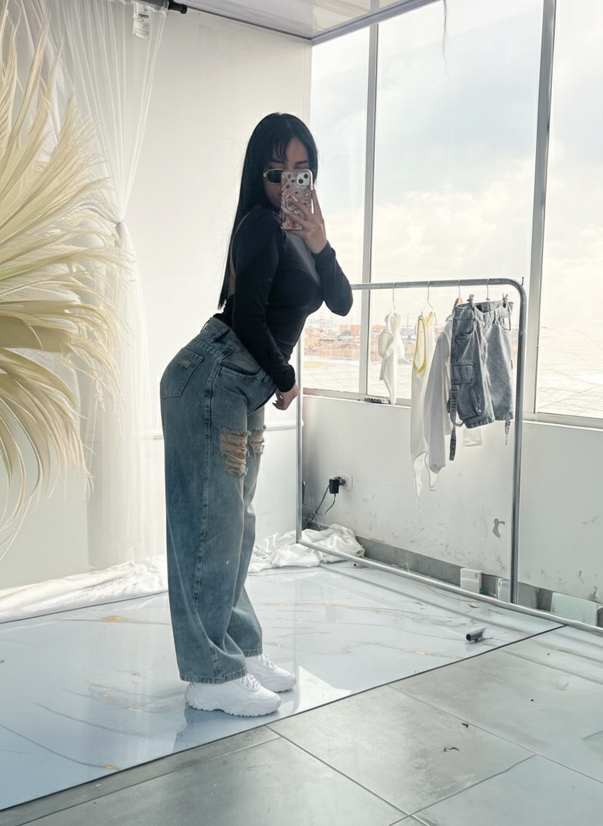 Jean baggy + Body escote manga larga 💜