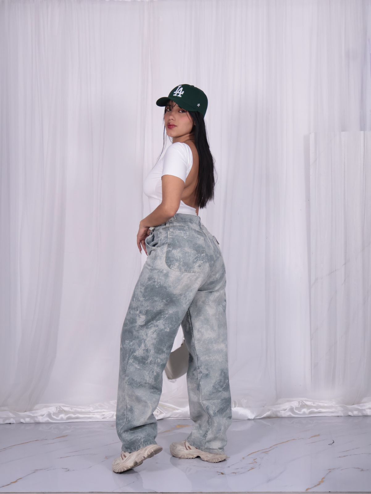 Baggy Jean + body escote espalda ✨