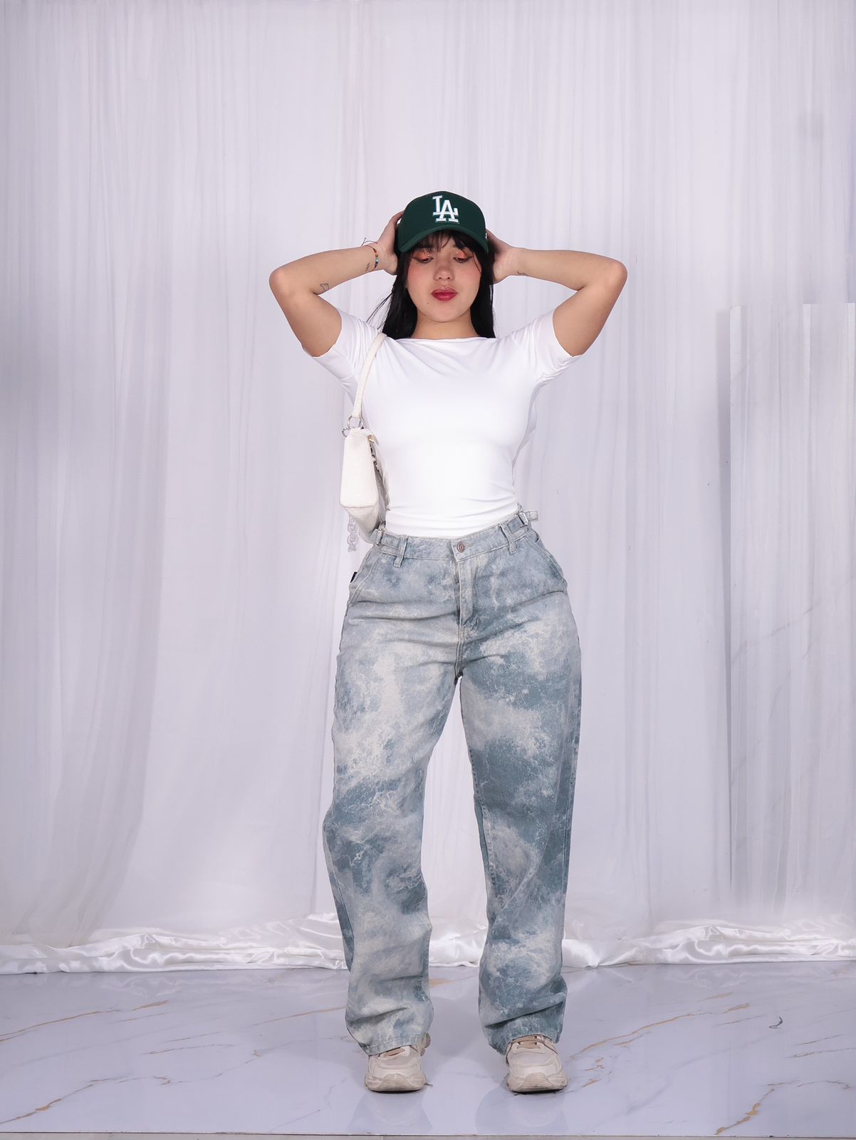 Baggy Jean + body escote espalda ✨